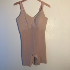 Honeylove Super Power mid thigh sand Shape wear Bodysuit Large